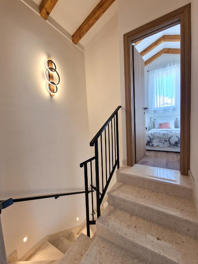 Apartments Miamare Primošten Eksteriør billede