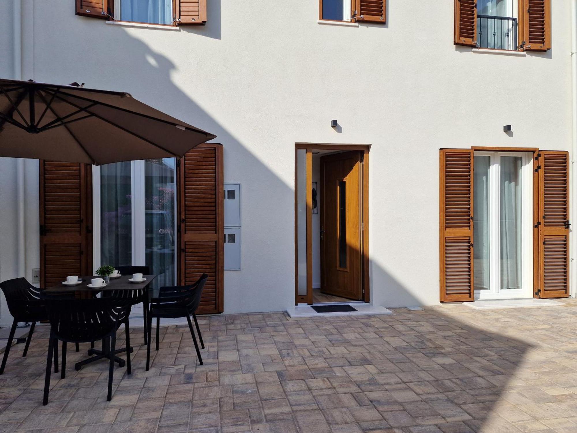Apartments Miamare Primošten Eksteriør billede